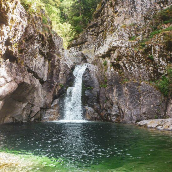 Cascade du parcours canyoning à la journée de la Borne avec Nature Canyon Ardèche